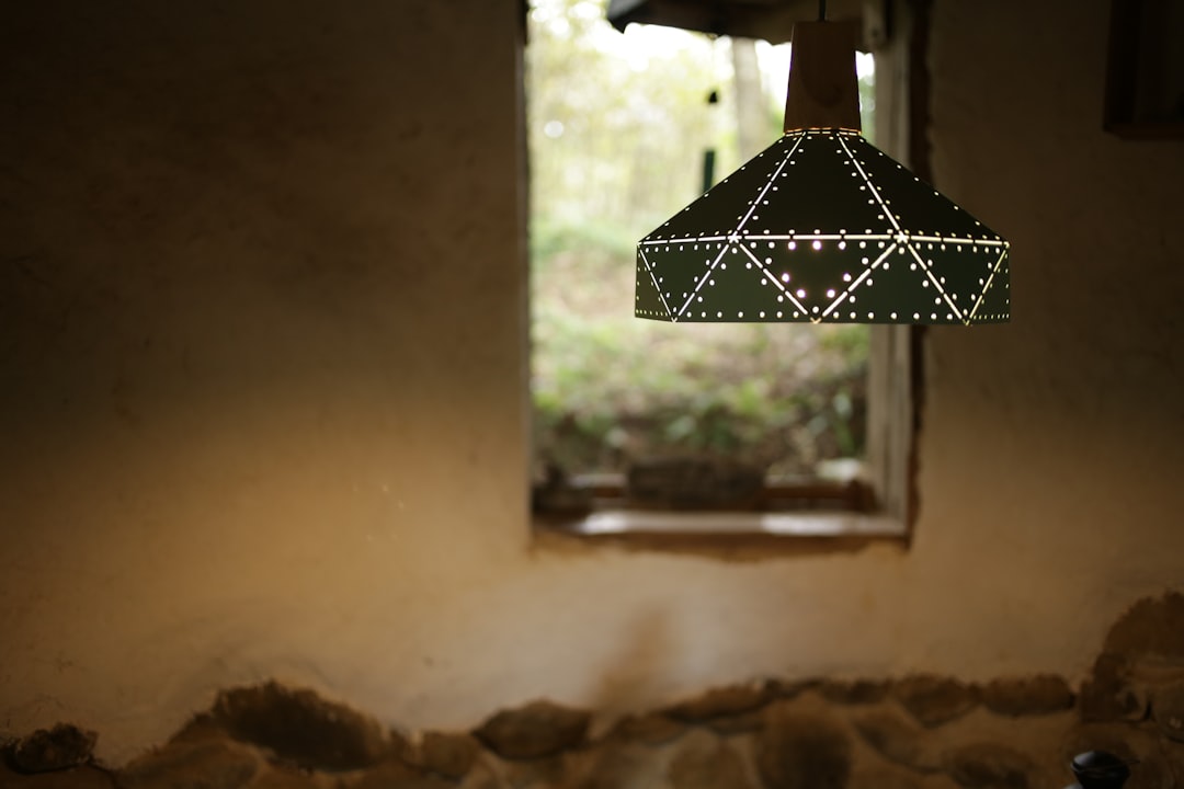 Photo handmade terracotta pendant lamp